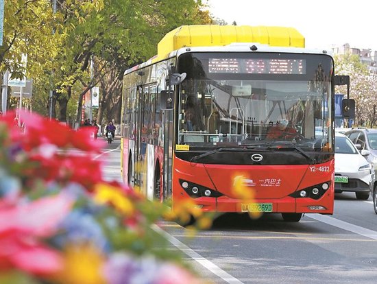 广州开通21条清明祭祖巴士线